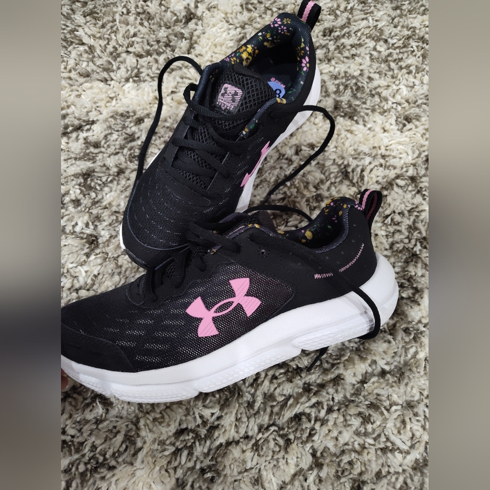 Under Armour Black and Pink Athletic Shoes with Mesh Upper/ Floral Pattern NEW!!